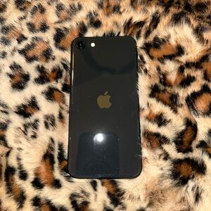 Apple iPhone SE Black with two cases included PRICE NEGOTIABLE